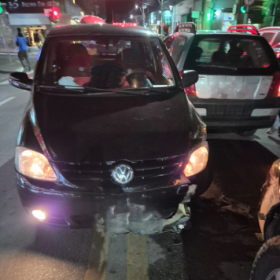 Homem embriagado &eacute; preso ap&oacute;s causar acidente no Centro de Cl&aacute;udio