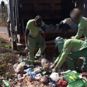 Divinópolis: 8 garis faltam ao trabalho e comprometem coleta de lixo; Prefeitura e empresa entram em acordo