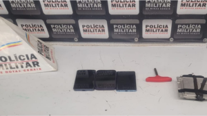 Divin&oacute;polis: Trio &eacute; preso com centralina veicular adulterada