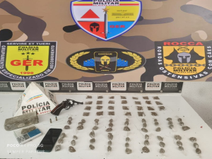 Foragido da Justi&ccedil;a &eacute; preso com drogas e arma de fogo em Divin&oacute;polis