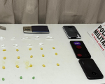 Trio é preso com drogas e arma de fogo em Carmo do Cajuru