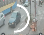 Condutor de Corsa envolvido em acidente no Centro de Divinópolis ainda não foi identificado