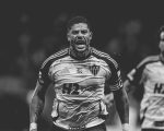 Palmeiras 3 x 2 Hulk. Super-Herói tenta mas Atlético perde mais uma no Brasileirão.