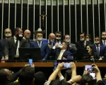 Oposição ocupa plenários por anistia a 8/1 e impeachment de Moraes