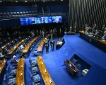 Senado aprova isenção de IR para quem ganha até dois salários-mínimos