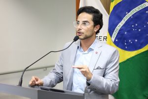 Vereador denuncia uso pol&iacute;tico da f&eacute; e da educa&ccedil;&atilde;o