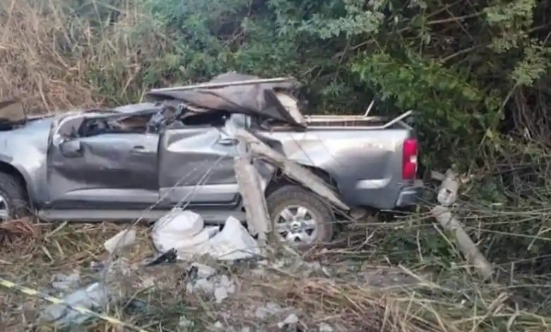 Caminhonete capota e deixa dois mortos na BR-494, em Carmo da Mata