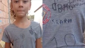 Crian&ccedil;a de Divin&oacute;polis faz camisa improvisada do Atl&eacute;tico e viraliza nas redes sociais