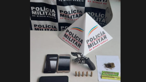 Homem com ficha criminal extensa &eacute; preso com arma e drogas no Centro de Cl&aacute;udio