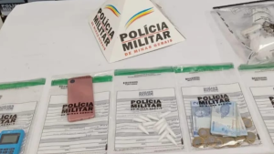 PM apreende drogas e prende suspeito durante opera&ccedil;&atilde;o em Oliveira