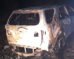 Incêndio destrói veículo na zona rural de Lagoa da Prata