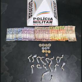 Adolescentes são apreendidos com 78 pedras de crack e dinheiro no Centro de Papagaios