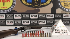 Carmo do Cajuru: Homem &eacute; preso ap&oacute;s exibir arma nas redes sociais