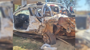 Colis&atilde;o entre tr&ecirc;s ve&iacute;culos na MG-050 deixa idoso gravemente ferido em Formiga