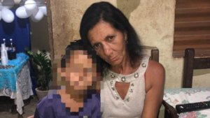 Mulher desaparece ap&oacute;s deixar filho na escola