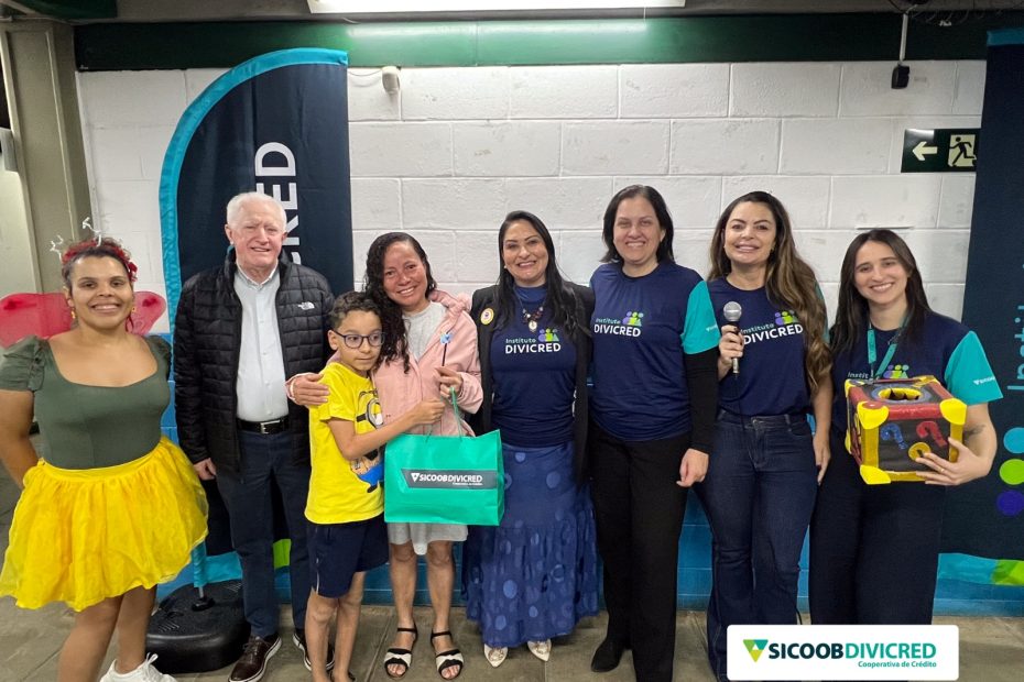 Instituto Divicred realiza reunião de apresentação do Projeto +Futuro aos pais dos alunos participantes