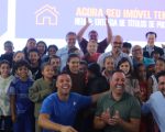Governo de Minas entrega títulos de regularização fundiária a mais de 120 famílias em Ubá