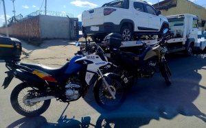 Pol&iacute;cia apreende caminhonete clonada e prende suspeito em Nova Serrana