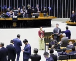 Câmara não pauta foro privilegiado nem anistia a 8/1