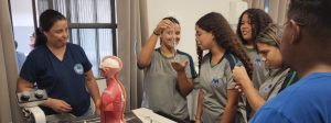 Governo de Minas entrega 145 laborat&oacute;rios m&oacute;veis de Ci&ecirc;ncias e leva inova&ccedil;&atilde;o para salas de aula da rede estadual