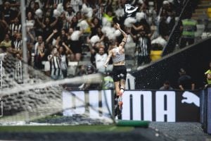 Atl&eacute;tico tem o improv&aacute;vel a seu favor e vence o Bol&iacute;var com gol de Bernard e chega a semifinal da Copa Sul-Americana