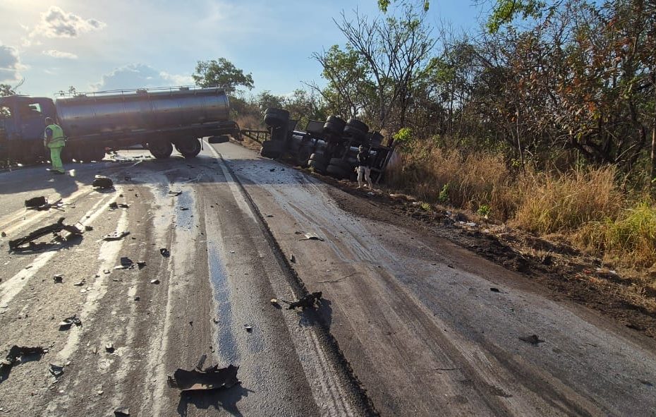 Acidente na BR-262 deixa um morto e quatro feridos em Bom Despacho