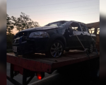 Carro capota e deixa duas pessoas feridas na BR-494, em Itapecerica