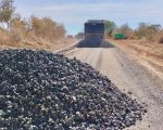 Departamento de Estradas de Rodagem de Minas utiliza agregado da produção de aço na manutenção de trecho não-pavimentado da MG-231
