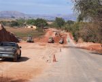 Após mais de uma década, máquinas já trabalham na pavimentação e restauração da MG-170, entre Pimenta e Guapé