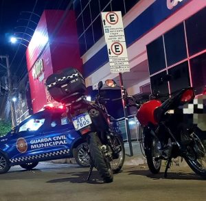Guarda Municipal prende jovem por dire&ccedil;&atilde;o perigosa em Nova Serrana