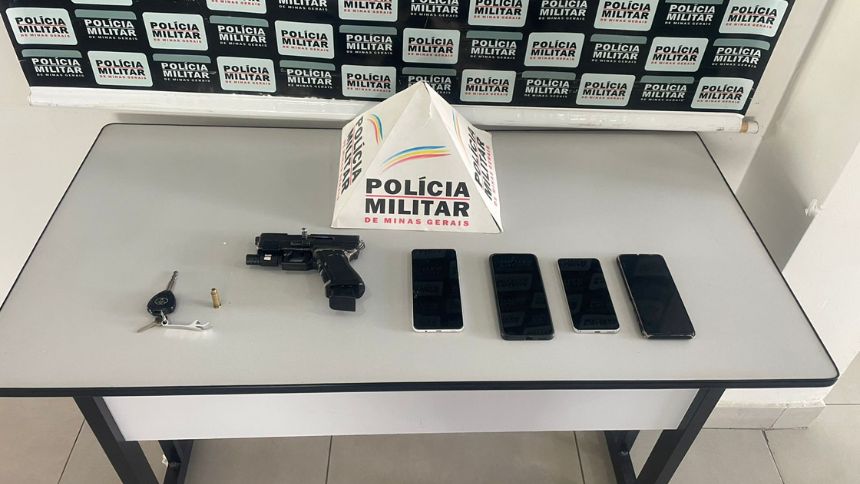 Menores roubam carro em Divinópolis e são apreendidos em Nova Serrana