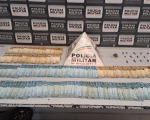 PM prende suspeito de tráfico de drogas no bairro Candidés, em Divinópolis