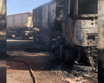 Incêndio destrói cabine de carreta na BR-262, em Pará de Minas