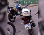 PM recupera moto furtada e prende dupla por adulteração de veículo