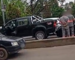 Divinópolis: Batida entre carros complica trânsito na ponte do Porto Velho