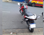 Homem sofre queda de moto no Centro de Formiga