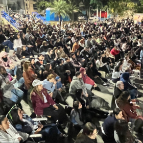 Divinópolis: Fiéis reúnem na Praça do Santuário para oração do Rosário com Frei Gilson