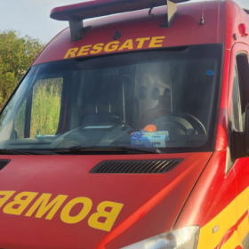Motociclista fica ferido após colisão com carro em Formiga