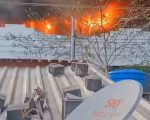VÍDEO: incêndio de grandes proporções atinge galpão neste sábado, em Contagem