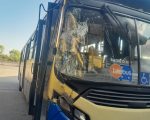 Acidente entre ônibus e caminhão causa transtornos no trânsito em Divinópolis