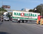 Vídeo: Motorista protesta contra demissão de colega e bloqueia avenida de Contagem