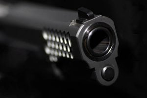 Homem é baleado seis vezes em emboscada em Ribeirão das Neves