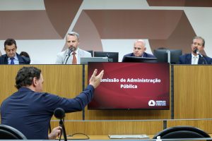 Prefeitos, v&iacute;timas de golpes milion&aacute;rios apontam falhas da Caixa Econ&ocirc;mica