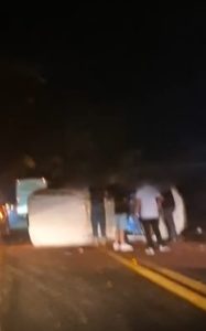 Carro capota na MG-050 entre S&atilde;o Jos&eacute; dos Salgados e S&atilde;o Gon&ccedil;alo do Par&aacute;