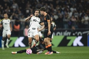 Atl&eacute;tico joga com a cabe&ccedil;a na Sula e perde para o Corinthians pelo Brasileir&atilde;o.
