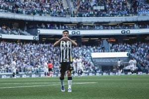Com gol rel&acirc;mpago Atl&eacute;tico vence Cear&aacute;, respira no Brasileir&atilde;o e pensa agora na Sula.