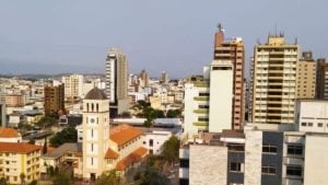 Calor e tempo seco seguem nesta quinta-feira (2/10) em Divinópolis