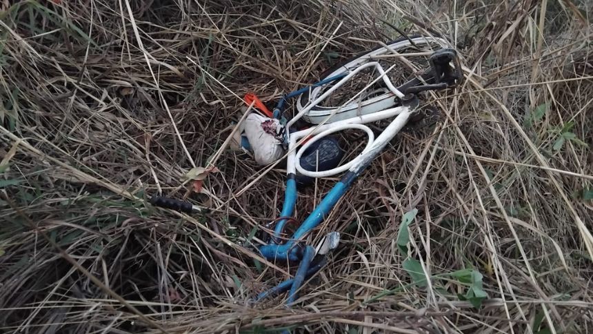 Ciclista morre atropelado e motorista foge sem prestar socorro na BR-262, em Bom Despacho