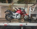 Dupla tenta fugir da PM com moto furtada, cai e é presa no Planalto, em Divinópolis