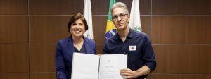 Governador de Minas empossa nova controladora-geral do Estado